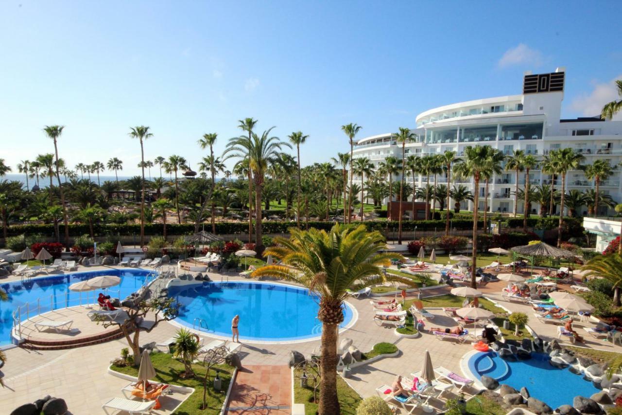 Luxury Apartments In First Beach Line With Pool Адехе Екстериор снимка
